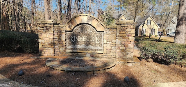 view of community / neighborhood sign