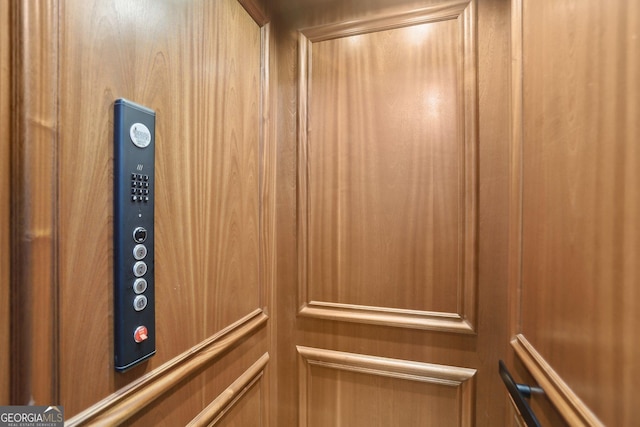 440 Belada Blvd, Sandy Springs, GA 30342 - elevator