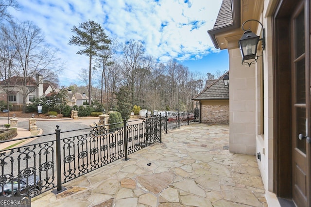 440 Belada Blvd, Sandy Springs, GA 30342 - view of patio / terrace with a residential view