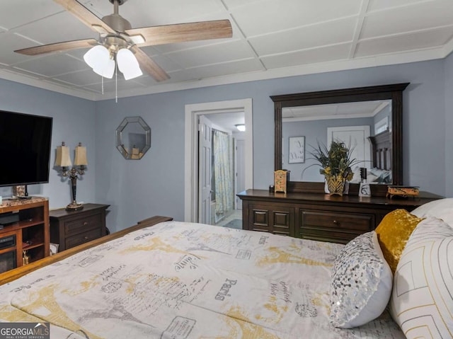 bedroom with ceiling fan