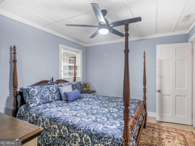 bedroom with ceiling fan