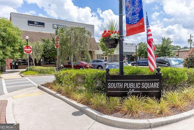 view of community / neighborhood sign