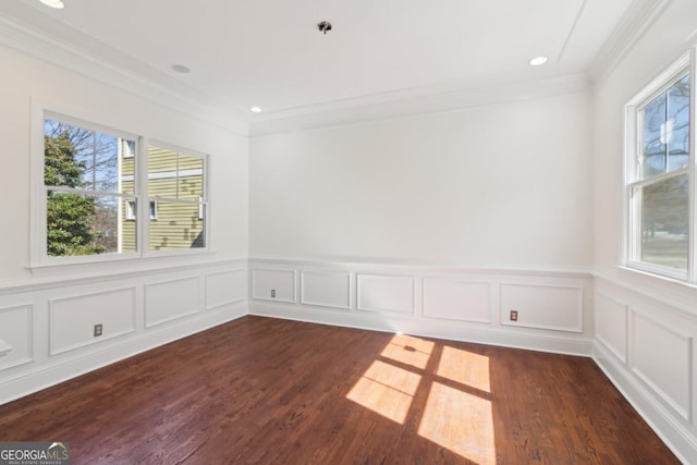 unfurnished room with dark wood-style flooring, recessed lighting, and crown molding