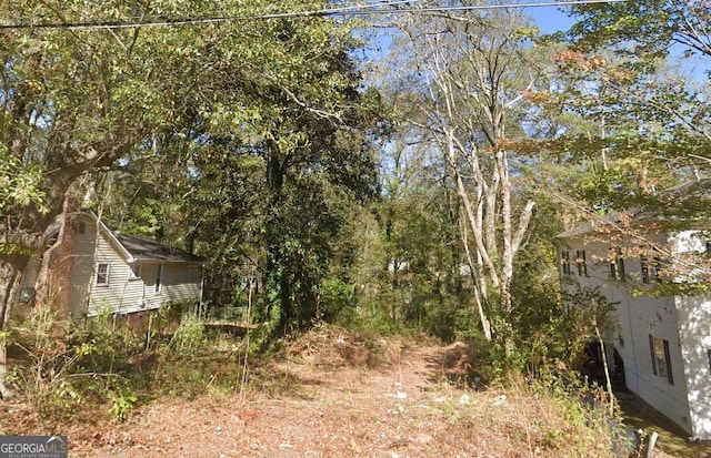 Listing photo 2 for 2043 Detroit Ave NW, Atlanta GA 30314