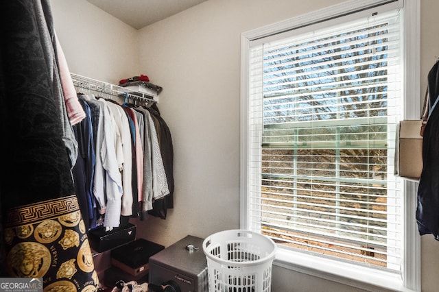 view of spacious closet