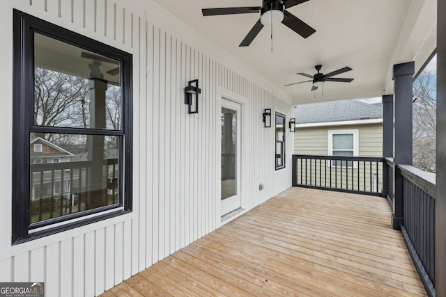 deck with ceiling fan