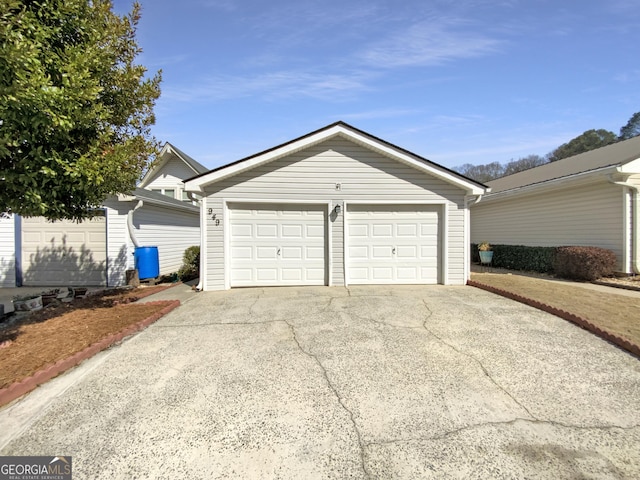 view of detached garage