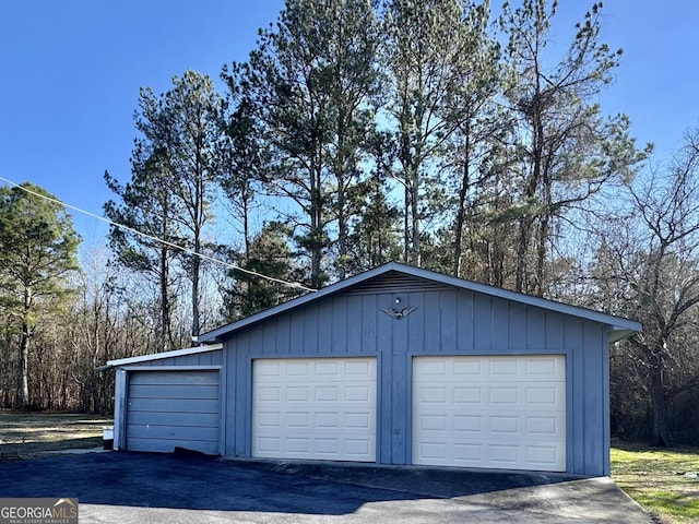 view of detached garage