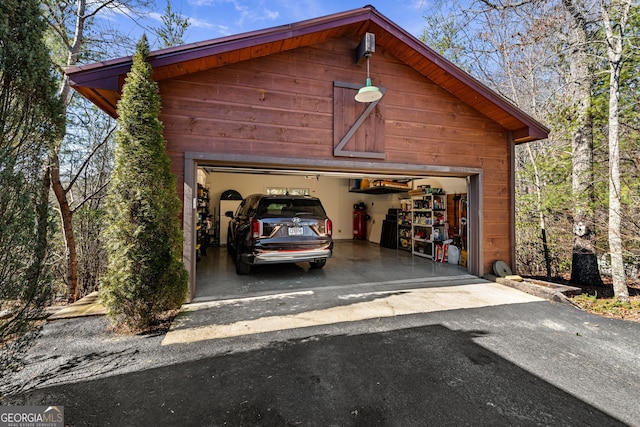 view of detached garage