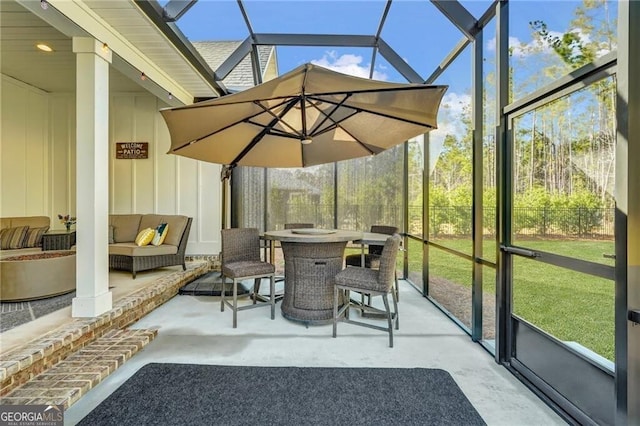 view of sunroom / solarium