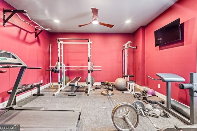 workout area with a ceiling fan, recessed lighting, and baseboards