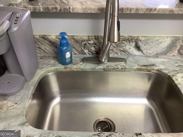 room details featuring a sink