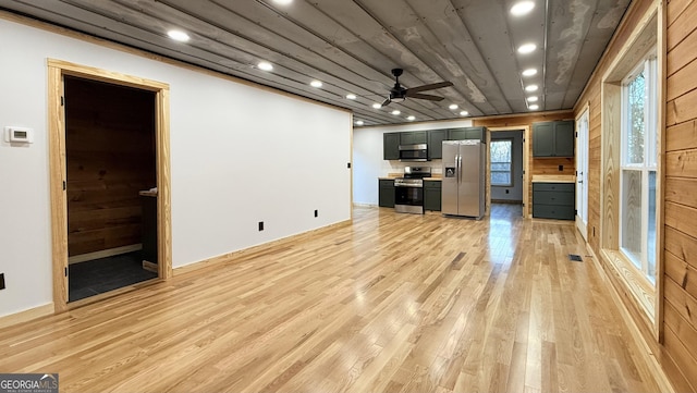 unfurnished living room with light wood-style floors, recessed lighting, and ceiling fan