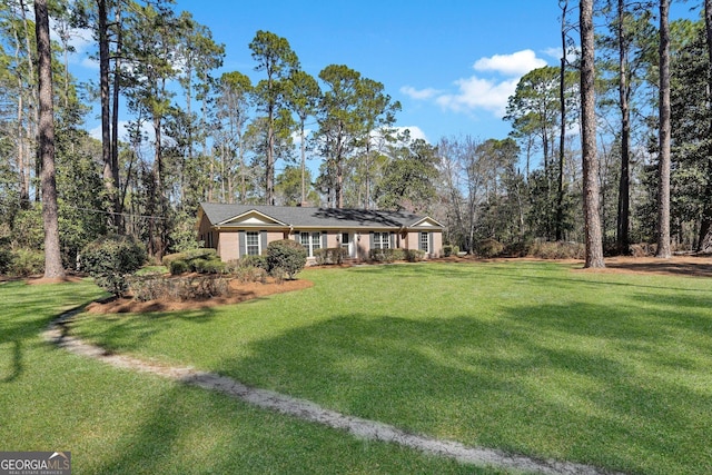 exterior space featuring a front yard