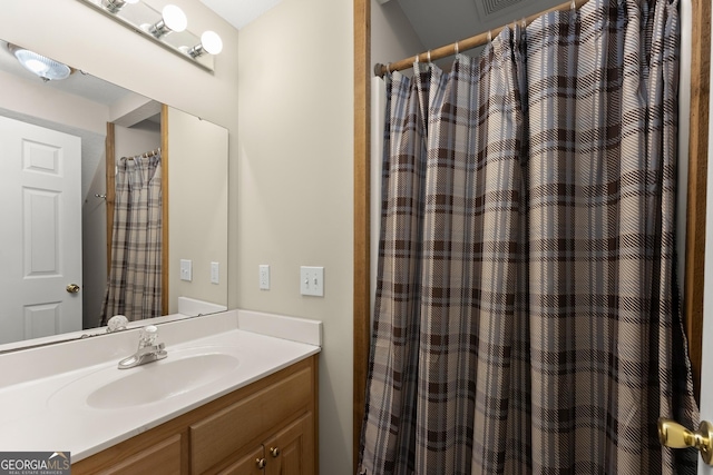bathroom with vanity