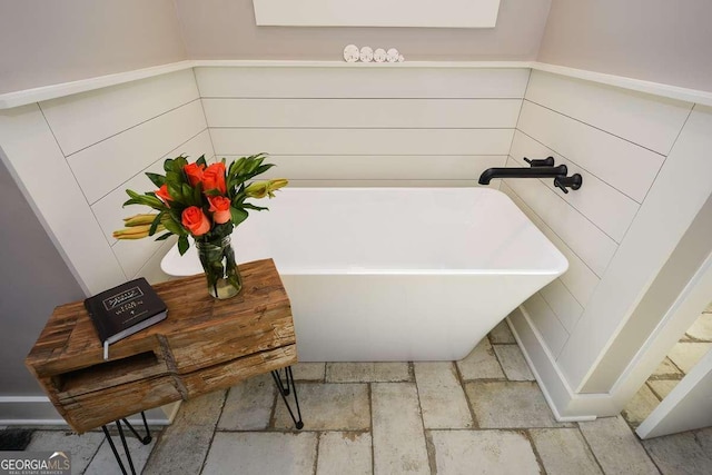 details with a freestanding bath