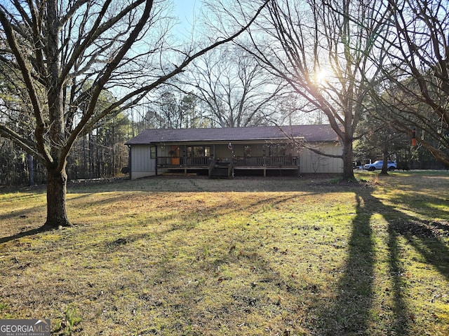 exterior space featuring a yard