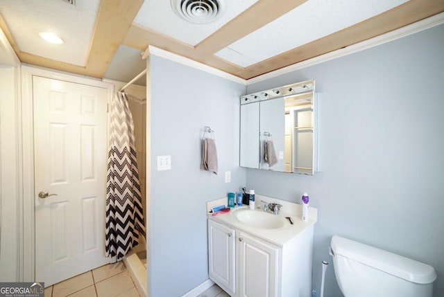 bathroom featuring toilet, a shower with curtain, visible vents, and vanity