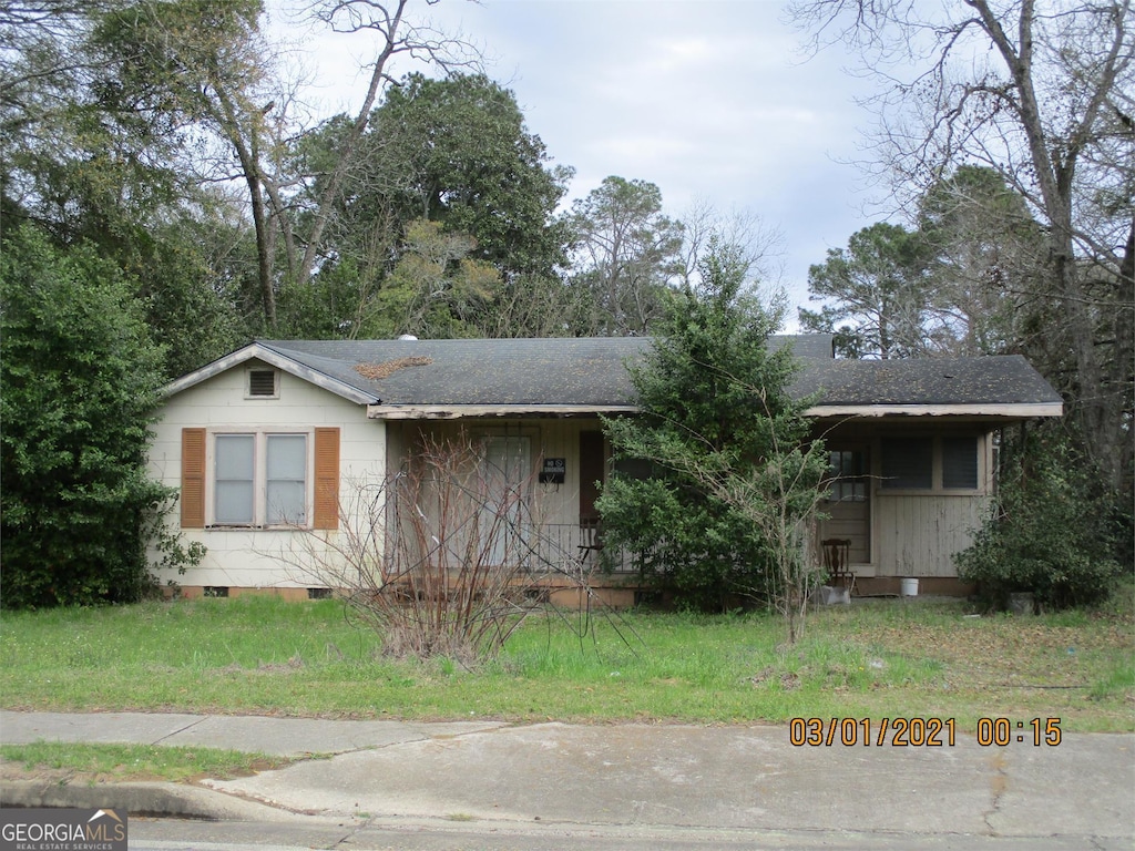 view of single story home