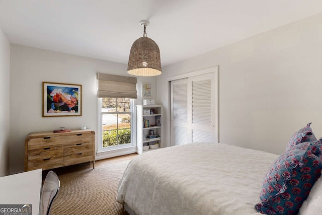 bedroom featuring a closet