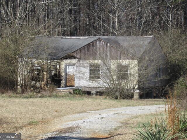 view of property exterior