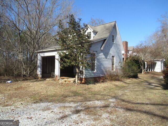 view of property exterior