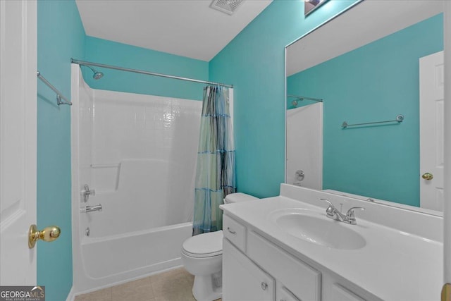 bathroom featuring toilet, shower / bath combo, visible vents, and vanity