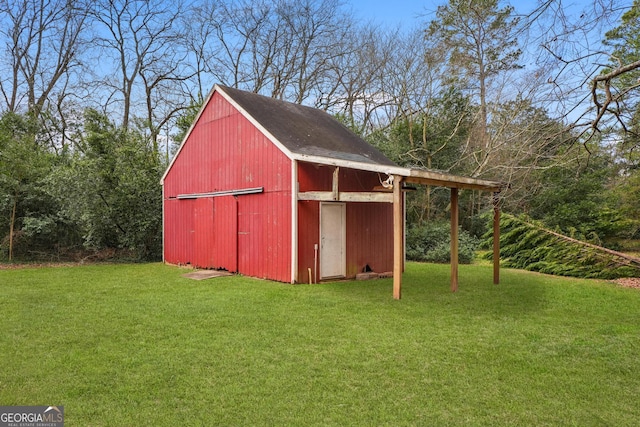 view of outdoor structure featuring an outdoor structure