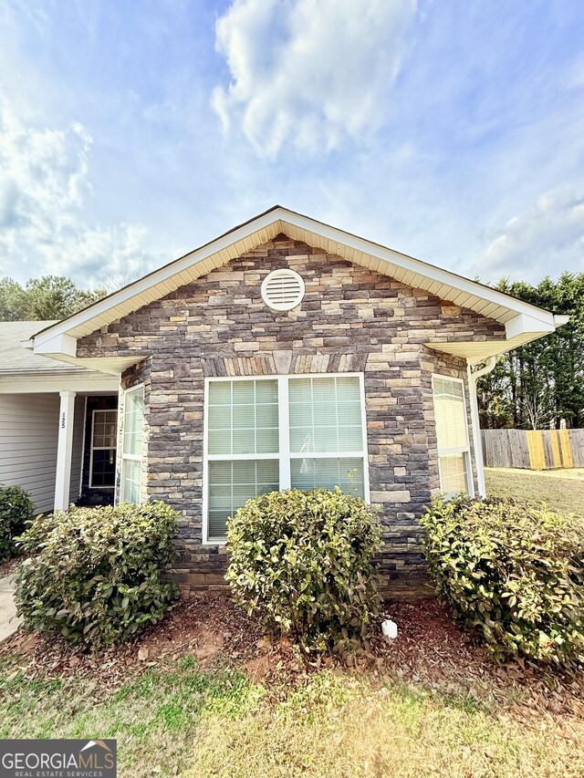 Listing photo 3 for 125 Whistle Way, Locust Grove GA 30248