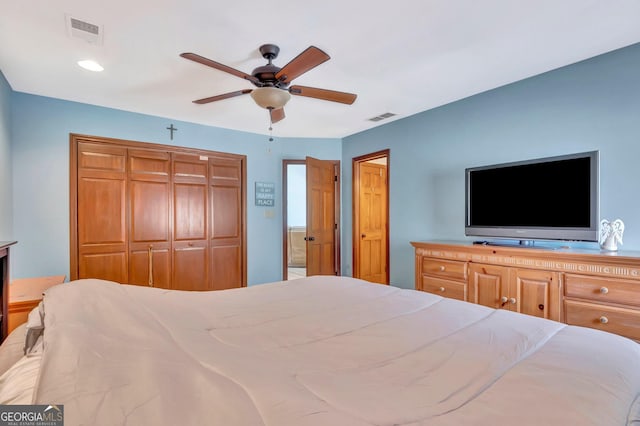 bedroom featuring ceiling fan, a closet, visible vents, and recessed lighting