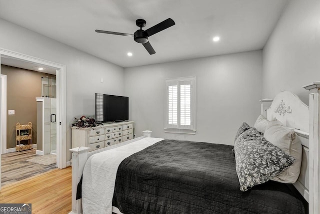 bedroom with ceiling fan, connected bathroom, recessed lighting, baseboards, and light wood-type flooring