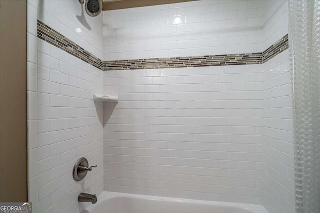 full bathroom featuring shower / tub combo