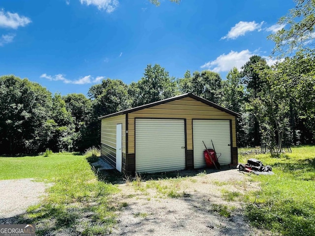 view of detached garage