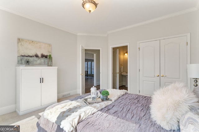 bedroom with light colored carpet, visible vents, crown molding, and baseboards