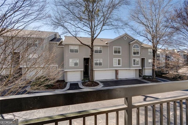 Listing photo 3 for 4254 River Green Dr NW Unit 611, Atlanta GA 30327