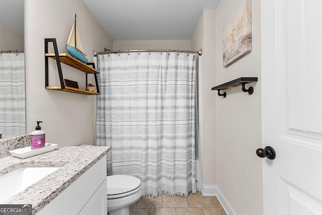 full bath featuring toilet, tile patterned floors, vanity, baseboards, and a shower with curtain