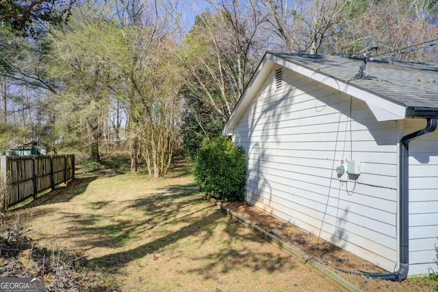 view of yard featuring fence