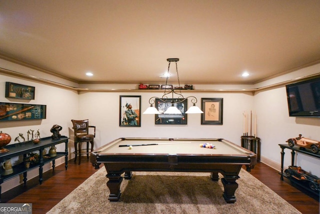 playroom with dark wood finished floors, recessed lighting, ornamental molding, billiards, and baseboards