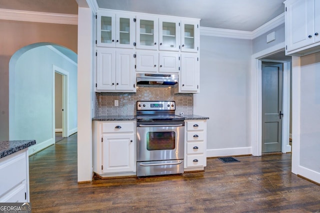 kitchen with ornamental molding, arched walkways, under cabinet range hood, and stainless steel electric stove