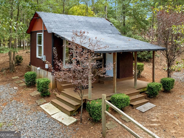 view of outbuilding with an outbuilding