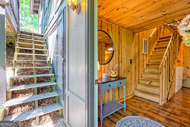 185 Pope Dickson Ln, Clarkesville, GA 30523 - view of staircase