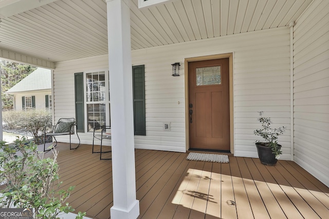 entrance to property with covered porch