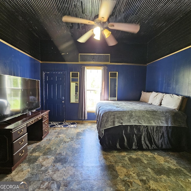 bedroom with a ceiling fan