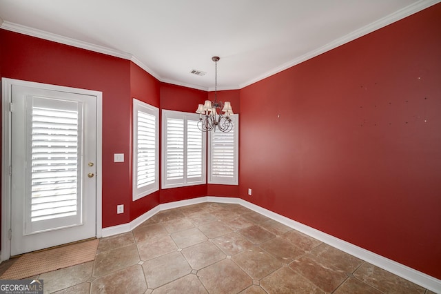 tiled empty room with ornamental molding, visible vents, a notable chandelier, and baseboards