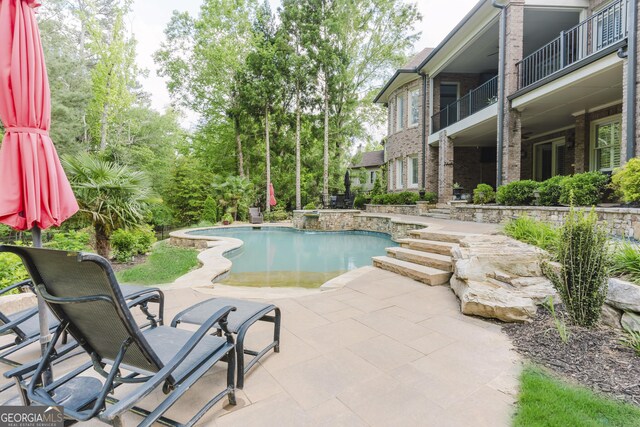 8760 Colonial Pl, Duluth, GA 30097 - swimming pool with a patio