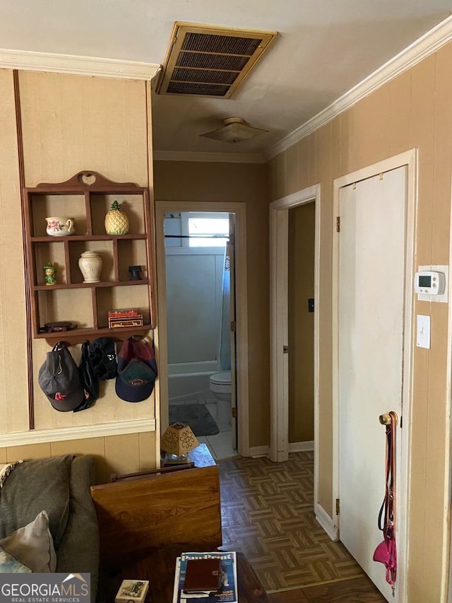 154 Buckhalter Rd, Savannah, GA 31405 - hall featuring ornamental molding and visible vents