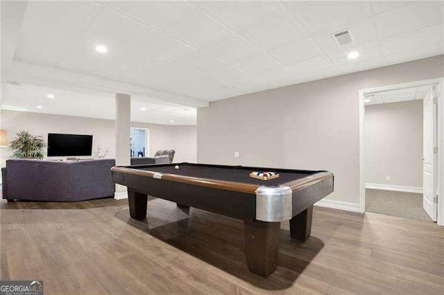 recreation room featuring billiards, baseboards, visible vents, wood finished floors, and recessed lighting