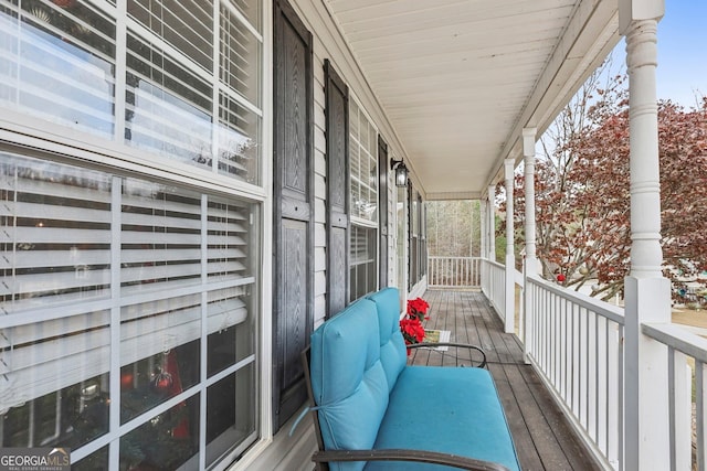 balcony featuring covered porch