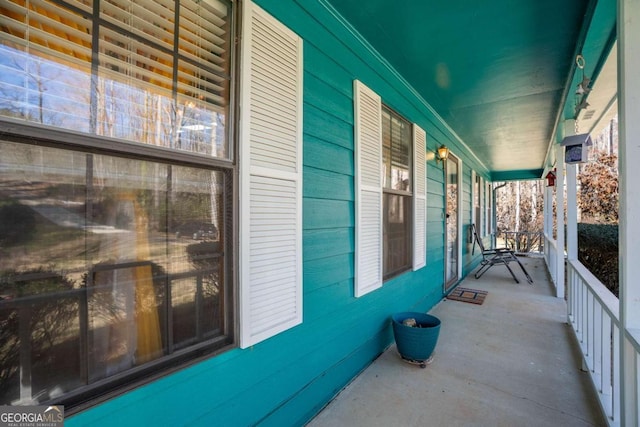 exterior space featuring a porch