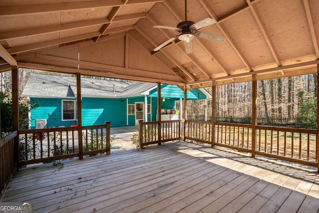 deck with ceiling fan